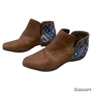 Sz 2 Brown W/ Western Aztec Print Faux Suede Ankle Boots Cat & Jack NWOT